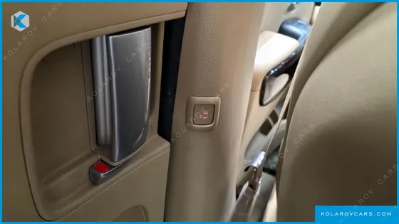 KIA CARNIVAL 7-SEATER LIMOUSINE