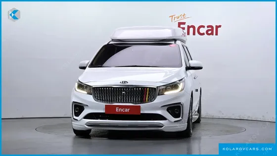 KIA CARNIVAL 9-SEATER HI-LIMOUSINE
