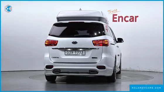 KIA CARNIVAL 9-SEATER HI-LIMOUSINE