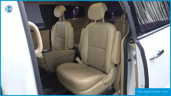 KIA CARNIVAL 9-SEATER HI-LIMOUSINE
