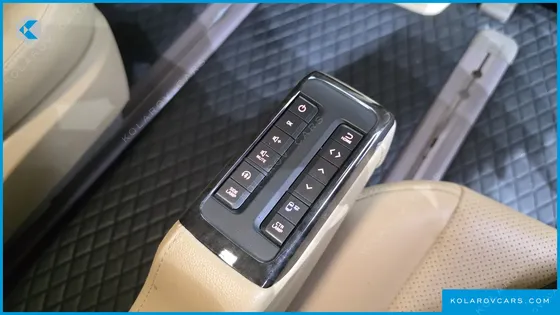 KIA CARNIVAL 9-SEATER HI-LIMOUSINE