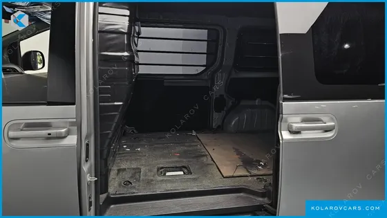 HYUNDAI STARIA CARGO 3-SEATER