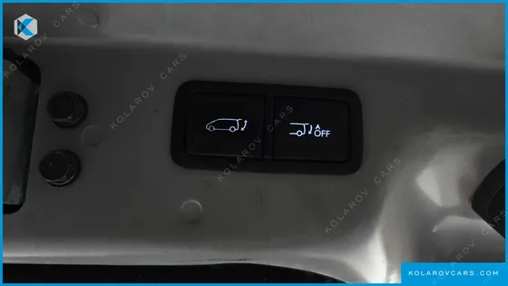 HYUNDAI STARIA CARGO 3-SEATER
