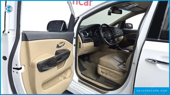 KIA CARNIVAL 9-SEATER HI-LIMOUSINE