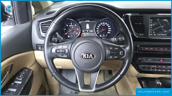 KIA CARNIVAL 9-SEATER HI-LIMOUSINE