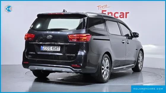 KIA CARNIVAL 7-SEATER LIMOUSINE