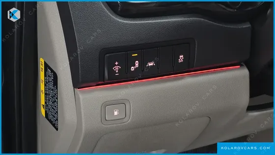 KIA CARNIVAL 7-SEATER LIMOUSINE