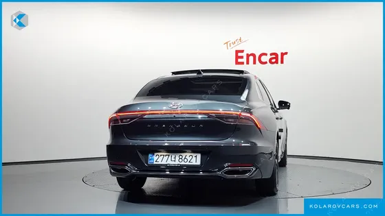 HYUNDAI GRANDEUR LE BLANC