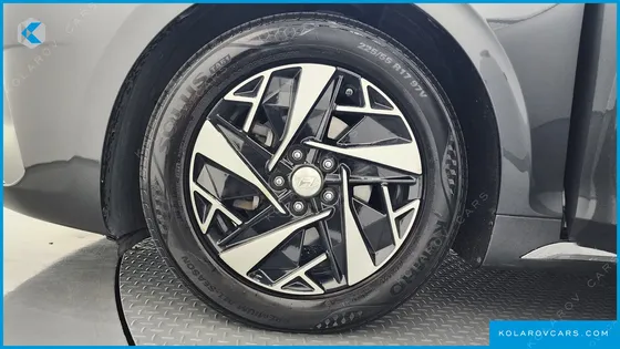 HYUNDAI GRANDEUR LE BLANC
