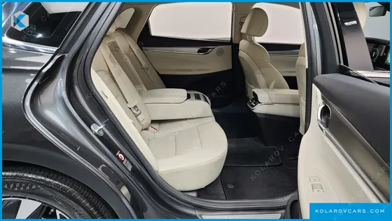 HYUNDAI GRANDEUR LE BLANC