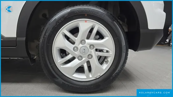HYUNDAI VENUE 1,6 PREMIUM