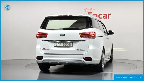 KIA CARNIVAL 7-SEATER LIMOUSINE