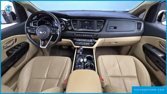 KIA CARNIVAL 7-SEATER LIMOUSINE