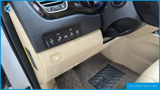 KIA CARNIVAL 7-SEATER LIMOUSINE