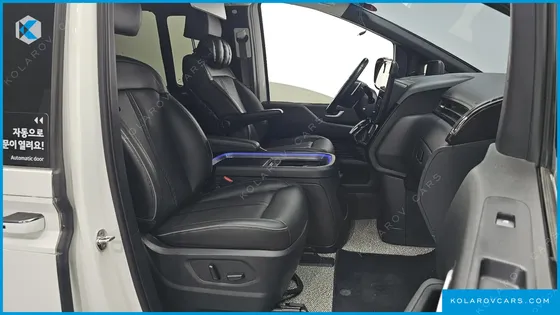 HYUNDAI STARIA L3.5 LOUNGE 9-SEATER
