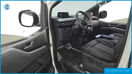 HYUNDAI STARIA L3.5 LOUNGE 9-SEATER