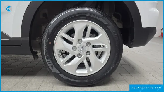HYUNDAI VENUE 1,6 PREMIUM