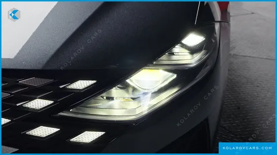 HYUNDAI GRANDEUR LE BLANC