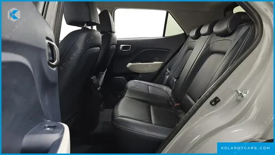 HYUNDAI VENUE 1,6 PREMIUM