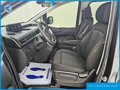 HYUNDAI STARIA CARGO 5-SEATER