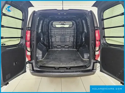 HYUNDAI STARIA CARGO 5-SEATER