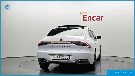 HYUNDAI GRANDEUR LE BLANC