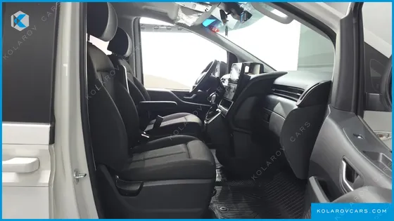 HYUNDAI STARIA CARGO 5-SEATER