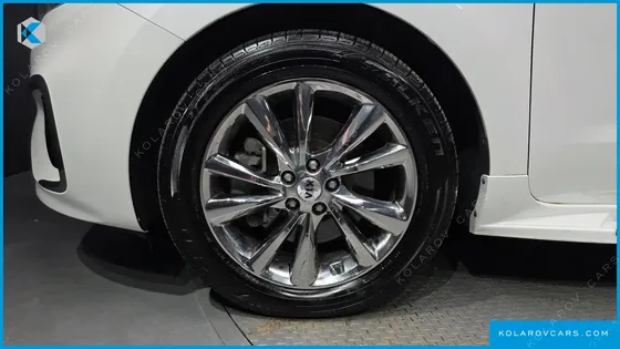 KIA CARNIVAL 9-SEATER PRSTIGE