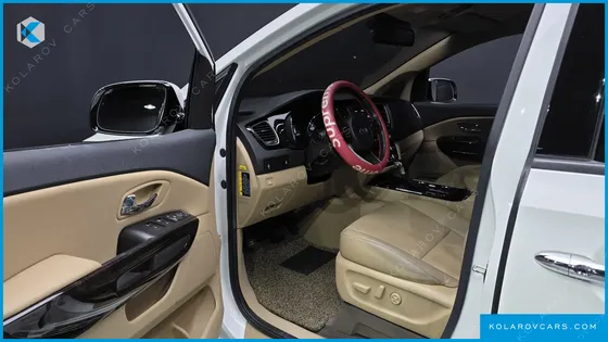KIA CARNIVAL 9-SEATER PRSTIGE