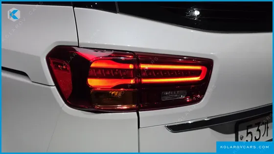 KIA CARNIVAL 9-SEATER PRSTIGE