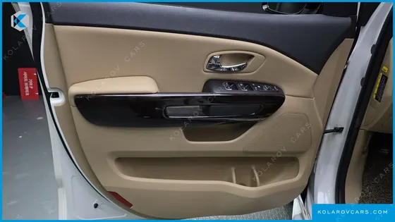 KIA CARNIVAL 9-SEATER PRSTIGE