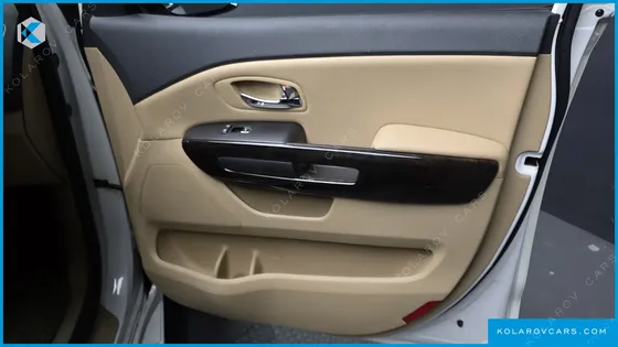 KIA CARNIVAL 9-SEATER PRSTIGE