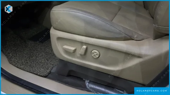 KIA CARNIVAL 9-SEATER PRSTIGE