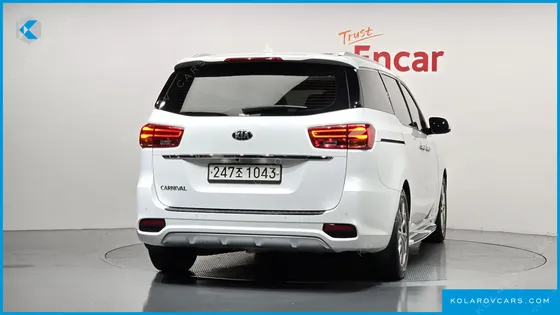 KIA CARNIVAL 9-SEATER NOBLESSE SPECIAL