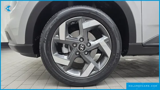 HYUNDAI VENUE 1,6 PREMIUM