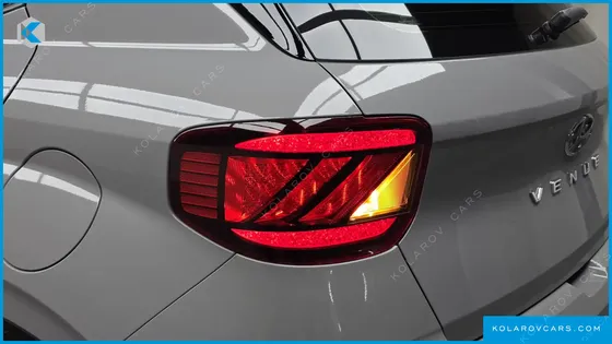 HYUNDAI VENUE 1,6 PREMIUM