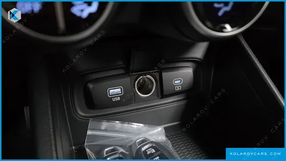 HYUNDAI VENUE 1,6 PREMIUM