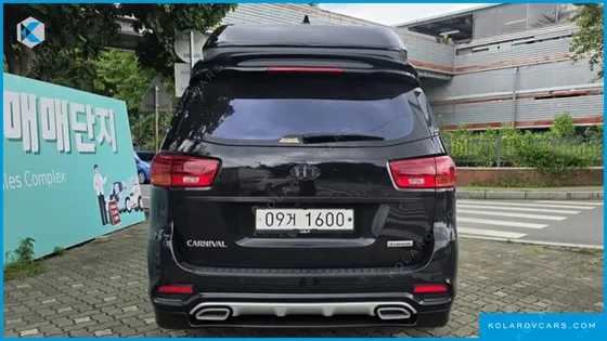 KIA CARNIVAL 9-SEATER HI-LIMOUSINE