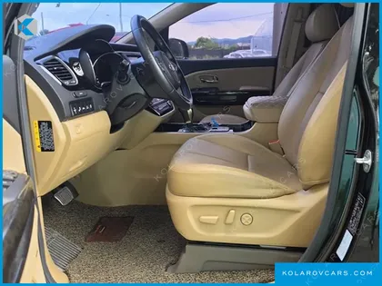 KIA CARNIVAL 9-SEATER HI-LIMOUSINE