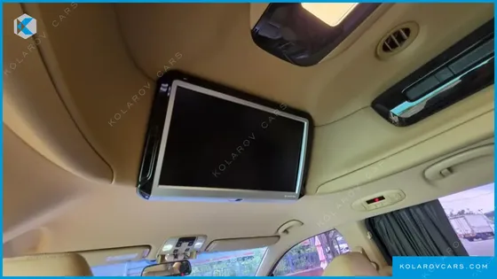 KIA CARNIVAL 9-SEATER HI-LIMOUSINE