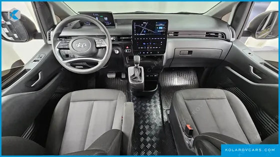 HYUNDAI STARIA CARGO 5-SEATER