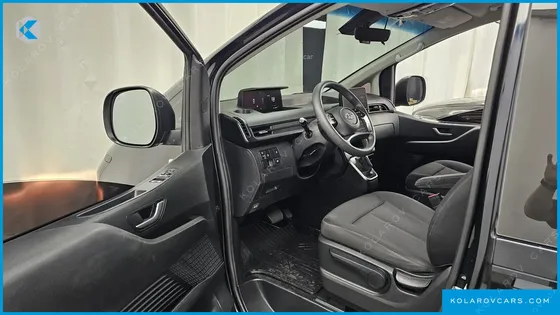 HYUNDAI STARIA CARGO 5-SEATER