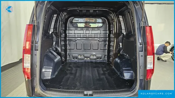 HYUNDAI STARIA CARGO 5-SEATER