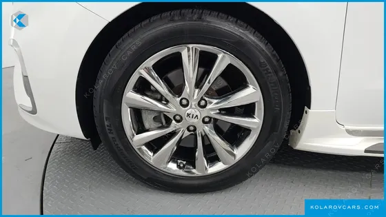 KIA CARNIVAL 9-SEATER NOBLESSE SPECIAL