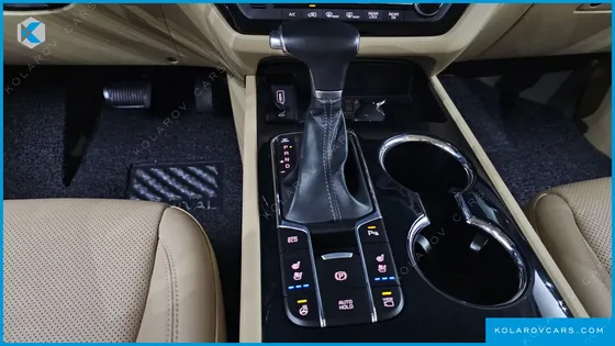 KIA CARNIVAL 9-SEATER NOBLESSE SPECIAL