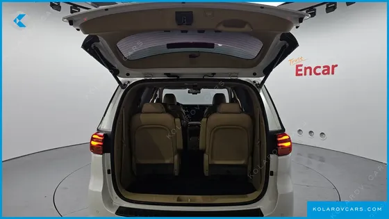 KIA CARNIVAL 9-SEATER NOBLESSE SPECIAL