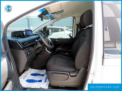 HYUNDAI STARIA CARGO 5-SEATER