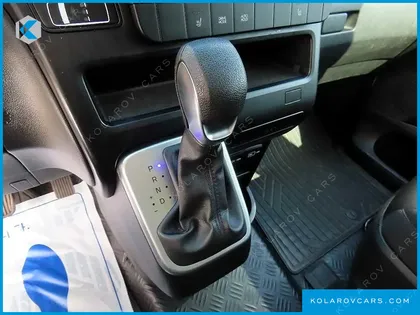 HYUNDAI STARIA CARGO 5-SEATER