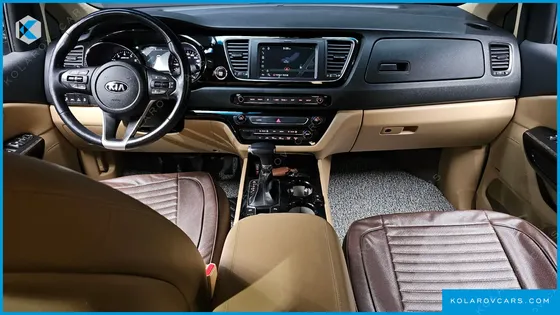KIA CARNIVAL GASOLINE 9-SEATER HI-LIMOUSINE