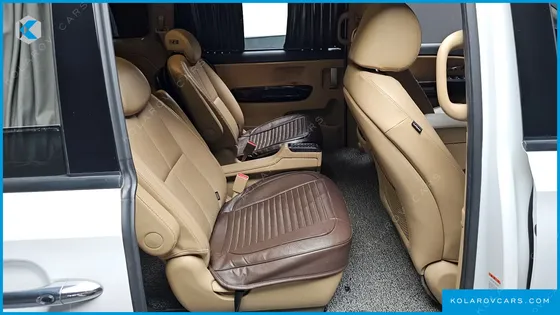 KIA CARNIVAL GASOLINE 9-SEATER HI-LIMOUSINE